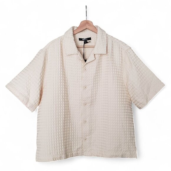 NWT Nova Men Textured Waffle Knit Shirt Men's Button Up Club 3D Boxy Miami M - Picture 2 of 8